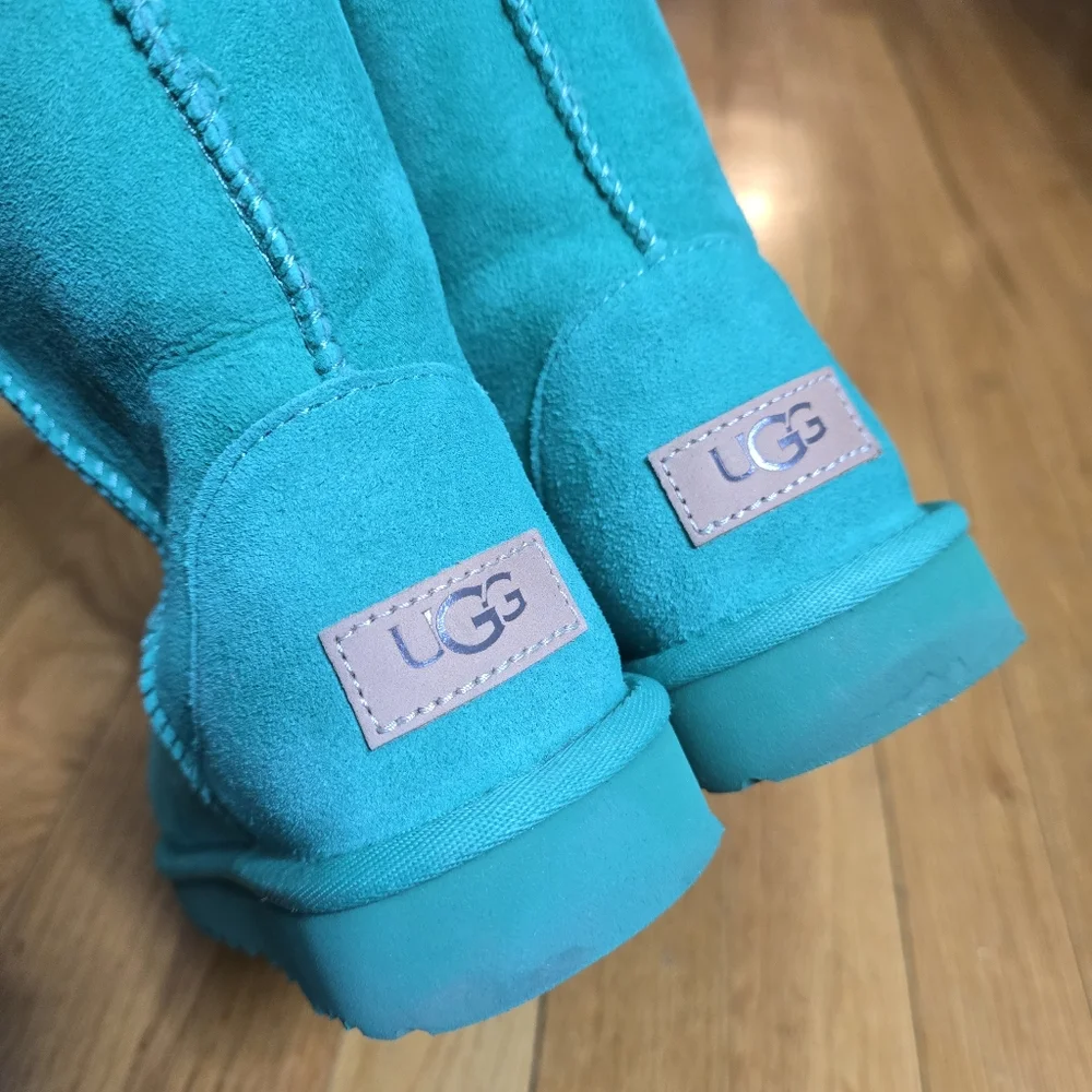 UGG Classic Short II Boots Emerald Green Size 5 - Picture 3 of 14